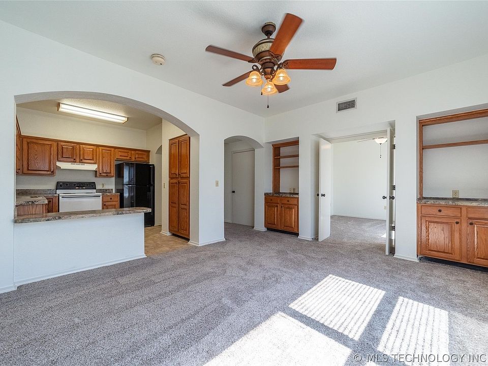 1st image of 301 E Washington Ave #2008