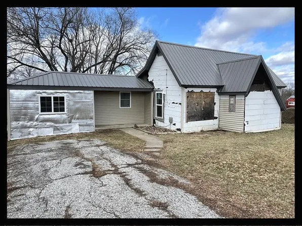 807 Riggs St, Macon, MO 63552