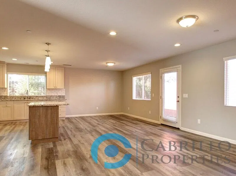3 bed, 2.0 bath, 1522 sqft, $4,000 — Photo 4