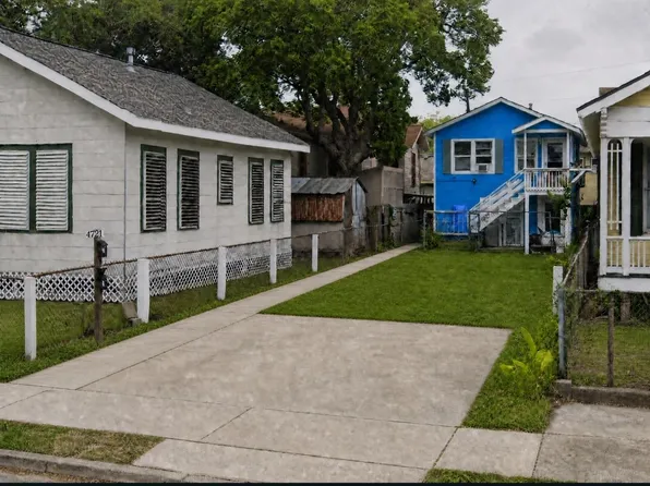 4724 Avenue Q 1/2, Galveston, TX 77551