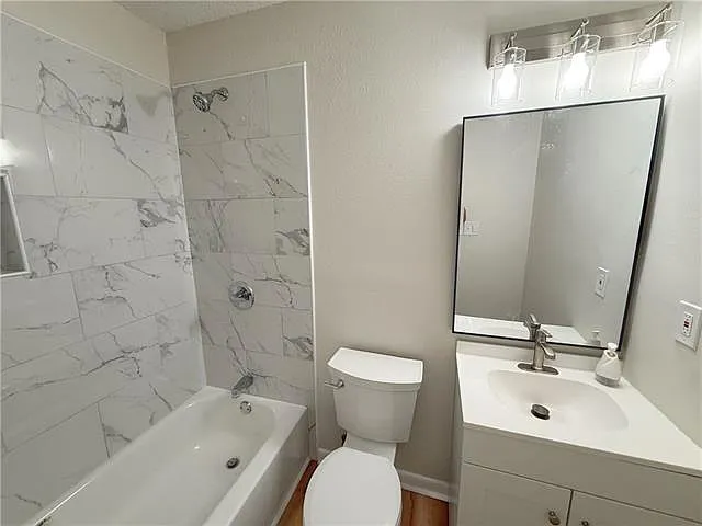 2705 Britannica Dr — Photo 8