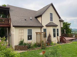 1100 Riverview St, Dubuque, IA 52001
