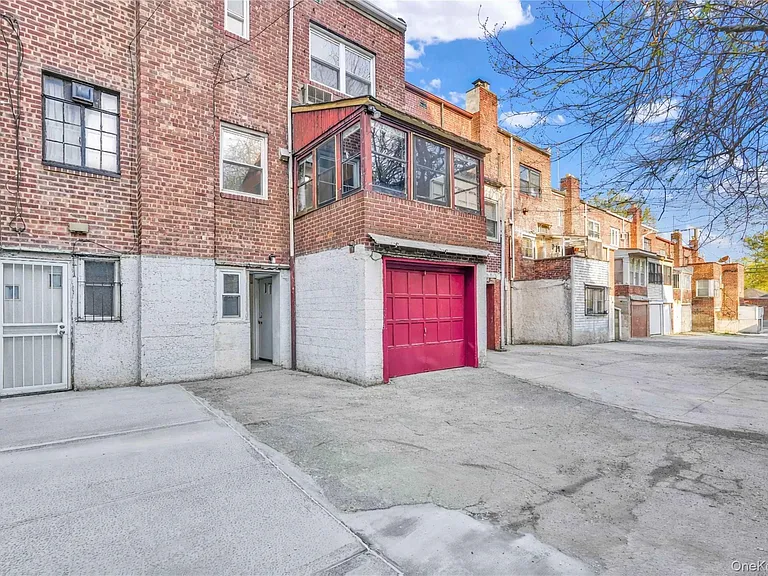 3319 143rd St — Photo 29