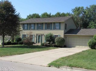 2206 Oakwood Ave, Bloomington, IL 61704