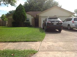 16002 Pipers View Dr, Webster, TX 77598