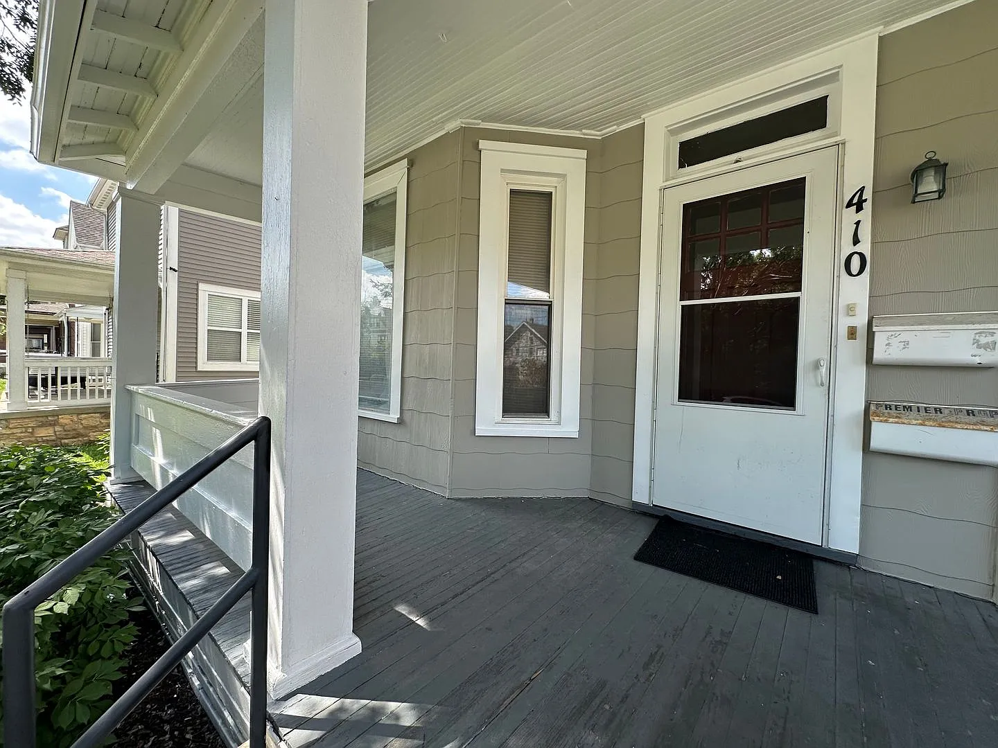 North Campus OSU Single Family Home with 2 car garage, Shed and Fenced Yard — Photo 2