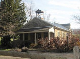 915 Nantmeal Rd, Elverson, PA 19520