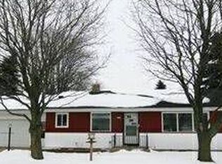 2475 S 18th St, Manitowoc, WI 54220