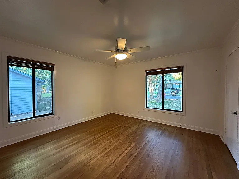 4711 Fairview Dr — Photo 24
