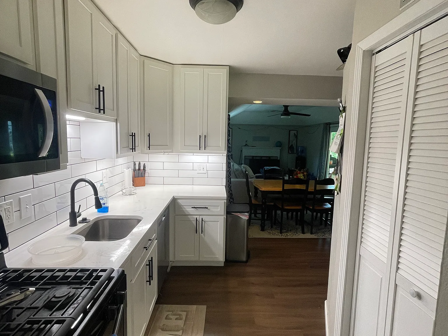 2 bed, 960 sqft, $1,200 — Photo 3