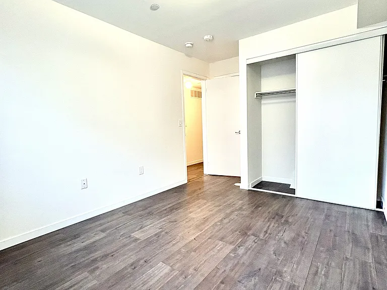 400 Alex Gardner Cir #83 — Photo 10