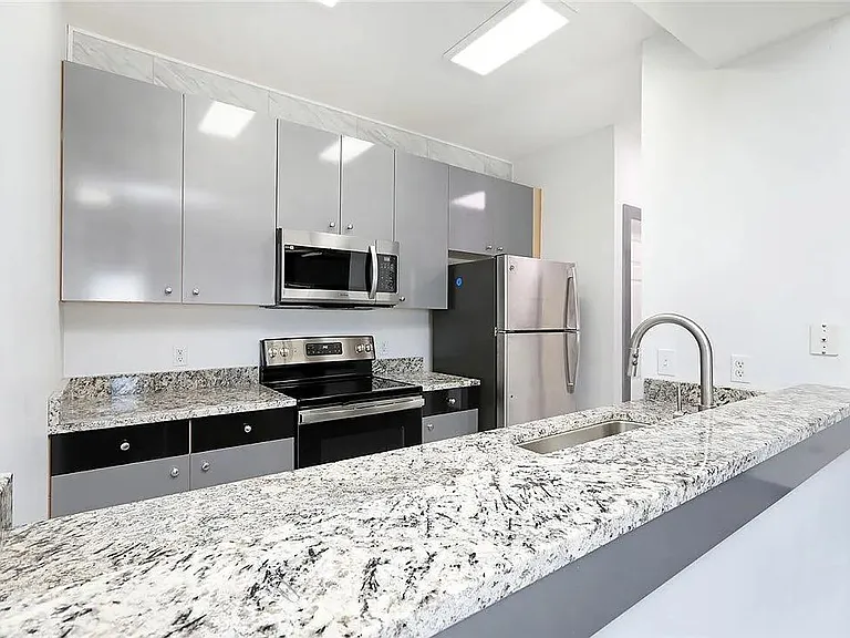 1760 SE La Grant Pkwy #35 — Photo 3