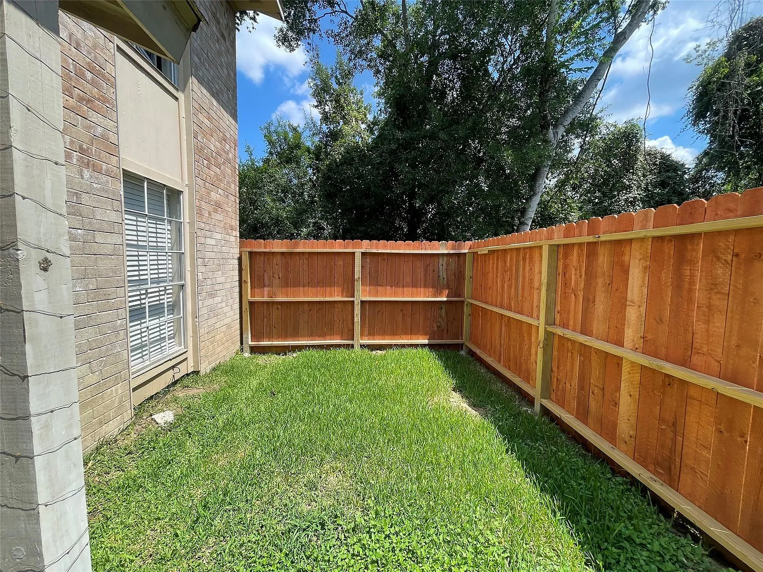 3 bed, 2.5 bath, 1450 sqft, $1,850 — Photo 2