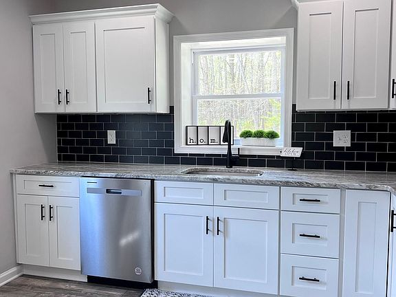 5th image of 4937 Reading Ave