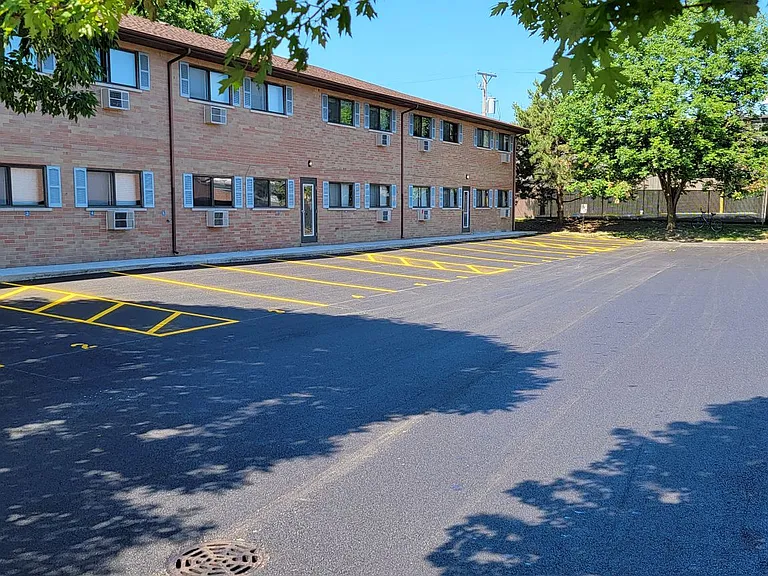Renovated Apartment With In-Unit Washer-Dryer & Garage Parking! — Photo 13