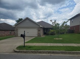329 Saddlegate Dr NW, Huntsville, AL 35806