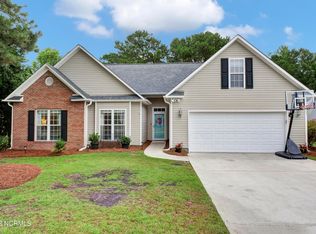 128 Emerald Ridge Dr, Hampstead, NC 28443