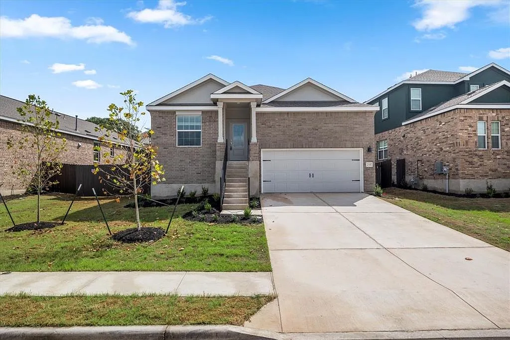 4 bed, 2022 sqft, $2,350 — Photo 1