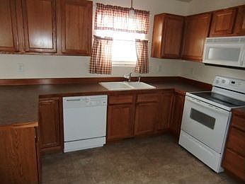 4th image of 246 Southwood Ave
