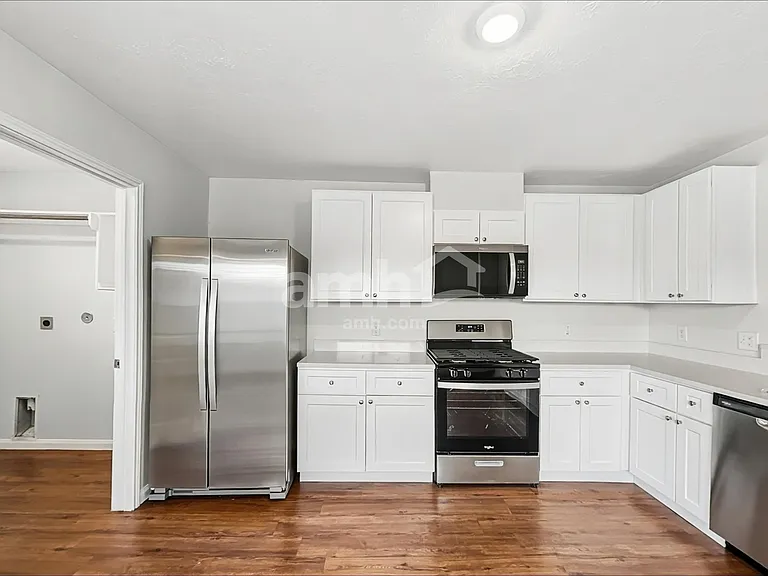 3934 Hawthorn Glen Ct — Photo 3