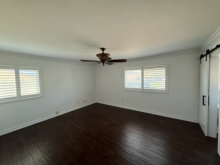 5975 Broadmoor Dr — Photo 19