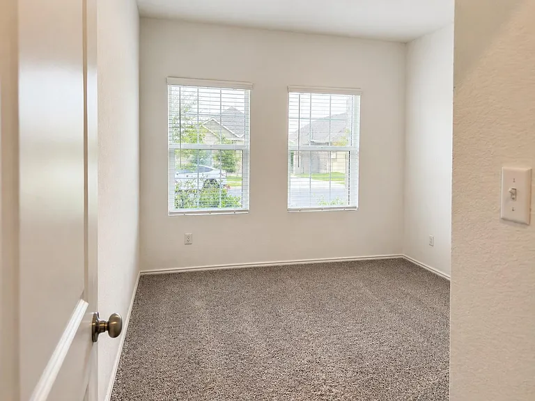 108 Blue Blaze Trl — Photo 21