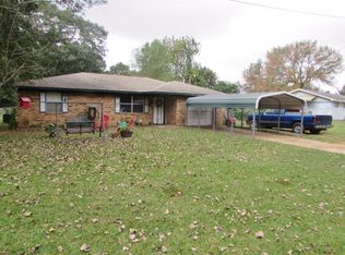 309 Cedarvale St, Palestine, TX 75801