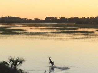 40 Lost Island Rd, Beaufort, SC 29907