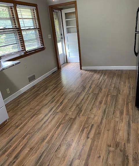 1207 Eastview Rd — Photo 18
