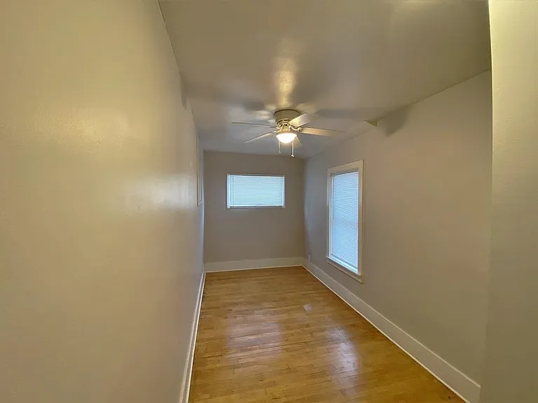1209 W Carpenter St — Photo 8