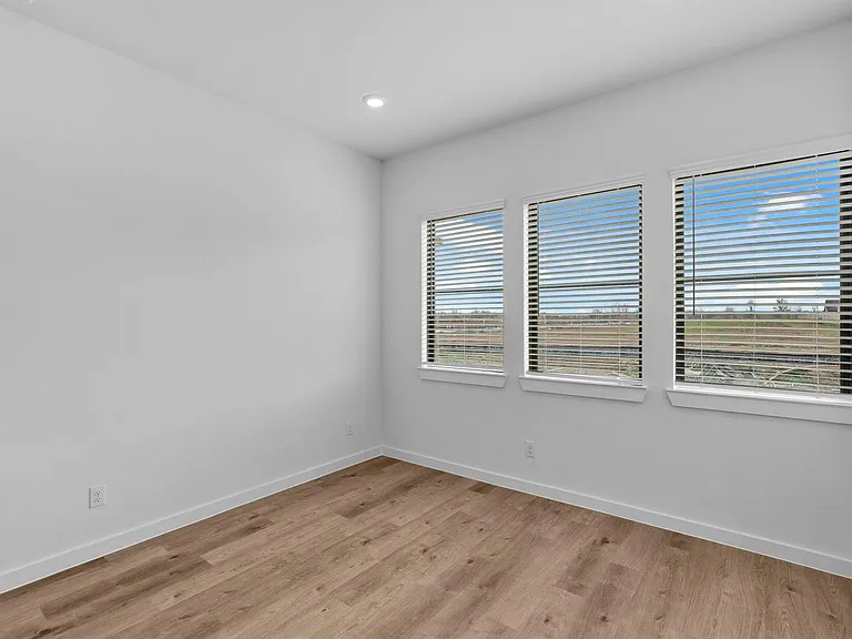3311 Loam Ln — Photo 10