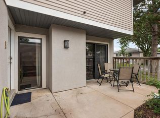 1253 Wagon Wheel Rd, Hopkins, MN 55343