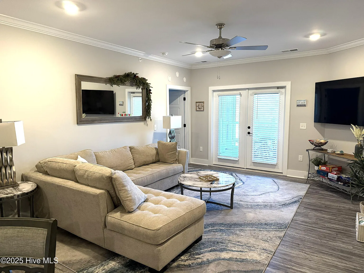 2 bed, 2.0 bath, 1149 sqft, $1,600 — Photo 4