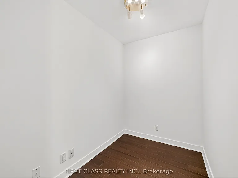 15 Grenville St #2902 — Photo 15