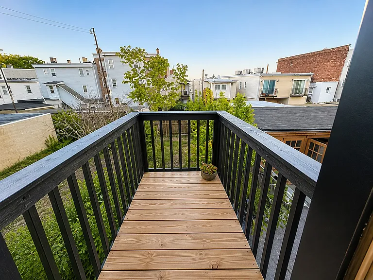 Nichols St — Photo 12
