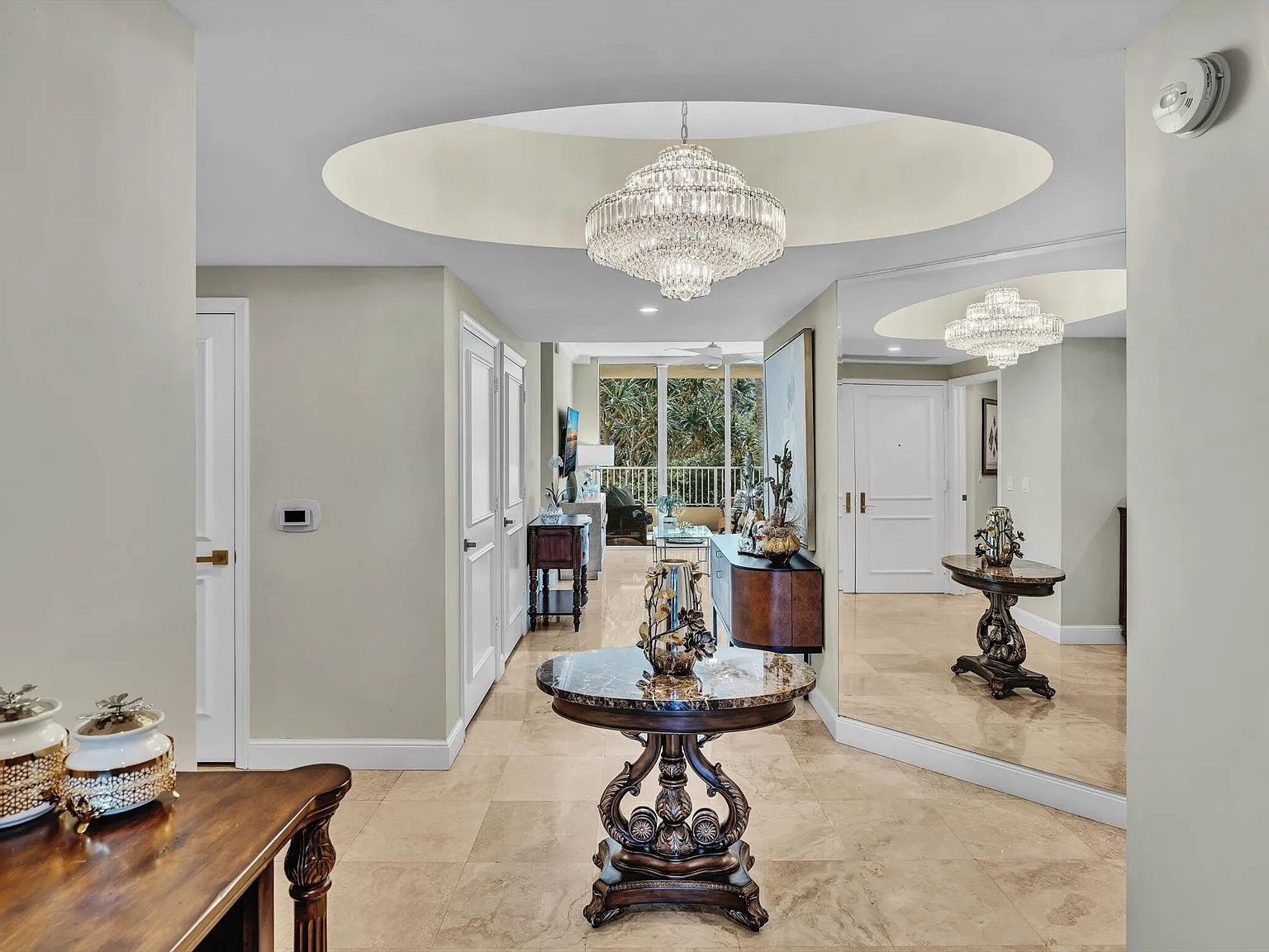 2 bed, 2.5 bath, 2275 sqft, $9,500 — Photo 3