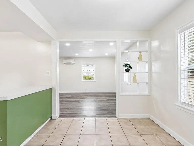 5616 N Gladys Ave — Photo 8