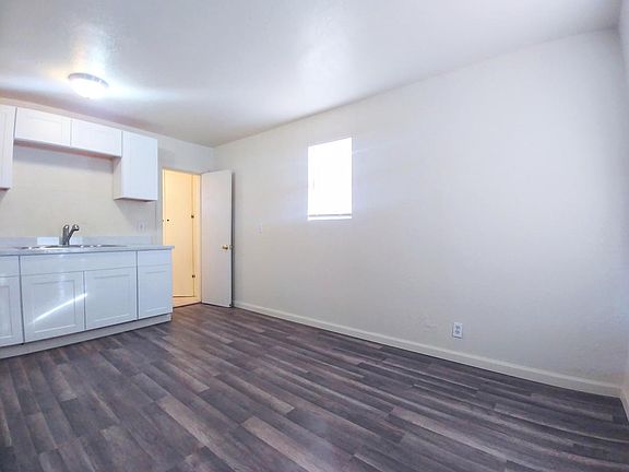 3rd image of 1211 Copper Ave NE APT 6