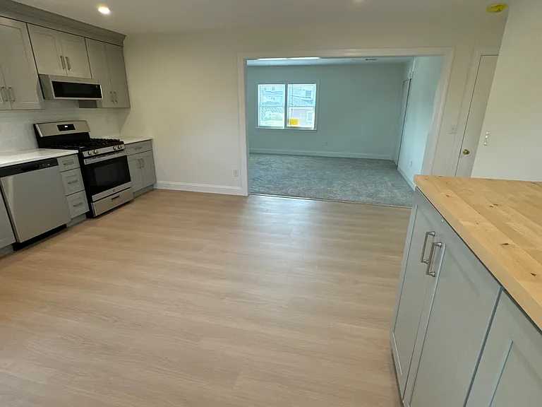 Kitchen ( 17x16)