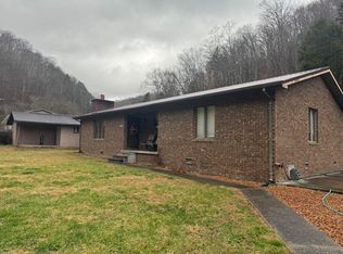 1886 Indian Creek Rd, Virgie, KY 41572