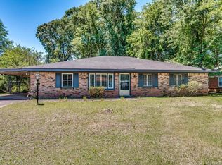 106 Guilford Ln, Prattville, AL 36066