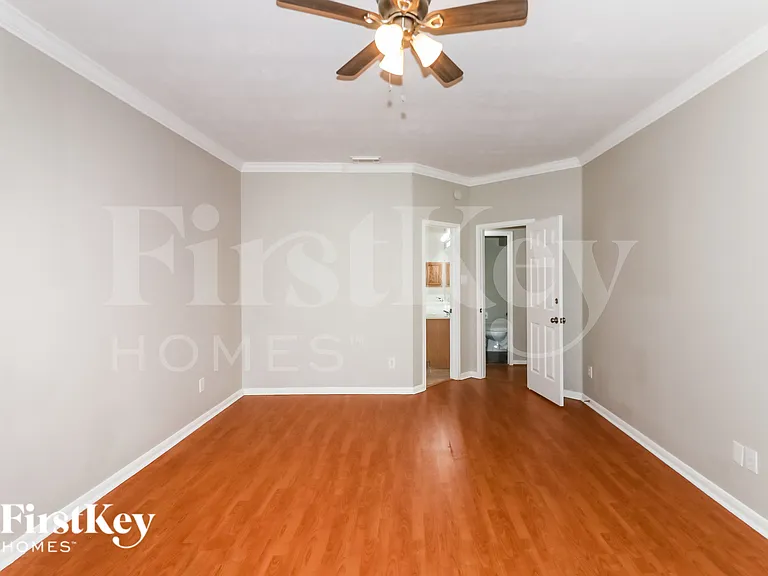 902 Rock Springs Dr — Photo 13