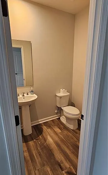 908 Colton Dr — Photo 9