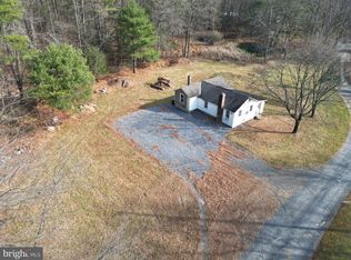 41 Riegel Ln, Kempton, PA 19529