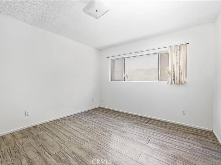 5168 Yarmouth Ave #26 — Photo 8