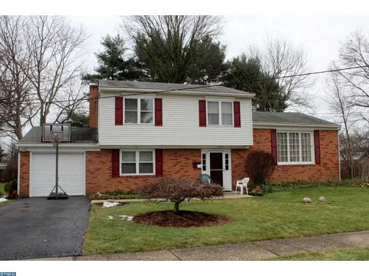 3 Lawnside Dr photo 1