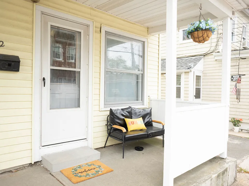 82 Pierce St #1