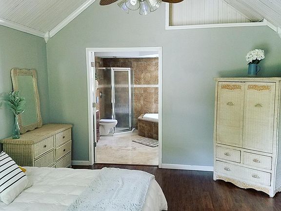 5th image of 8101 Coralberry Ln