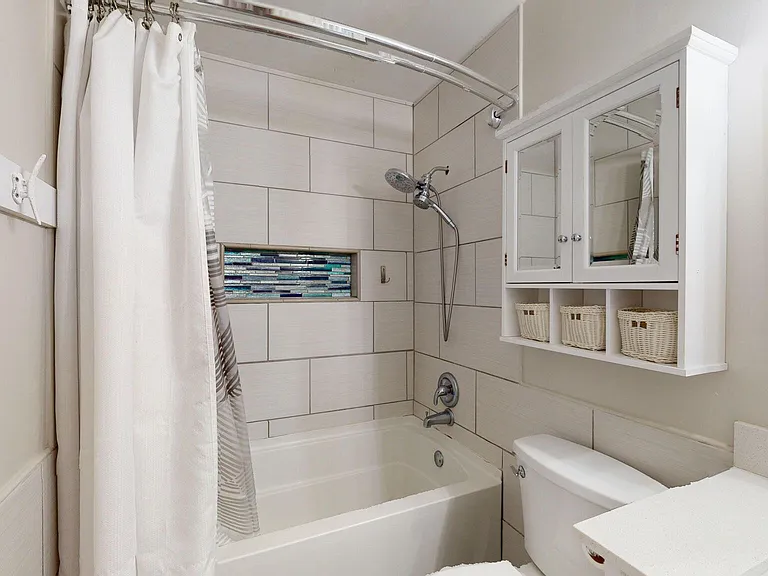 221 Salty Shores Rd — Photo 33