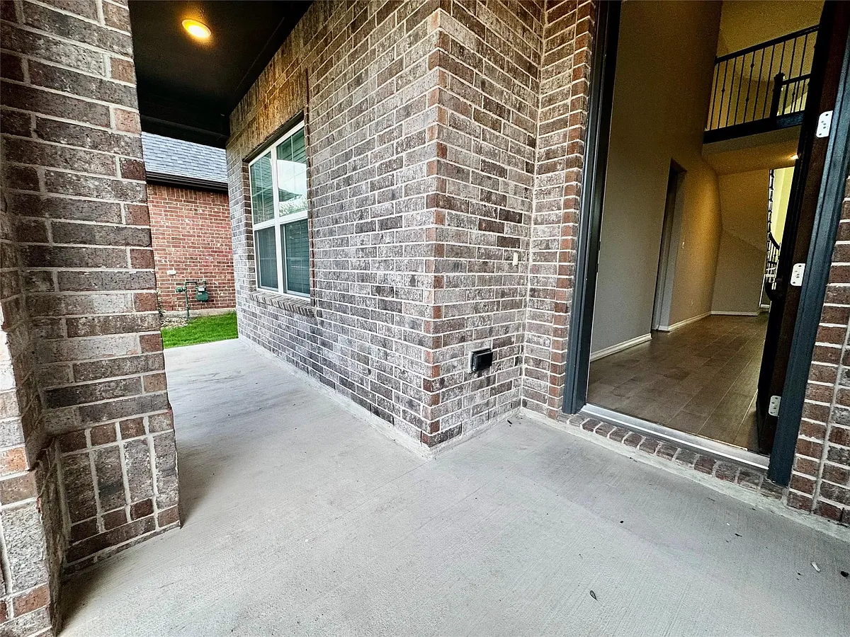 Building Photo - 28622 Monarch Cliffs Dr